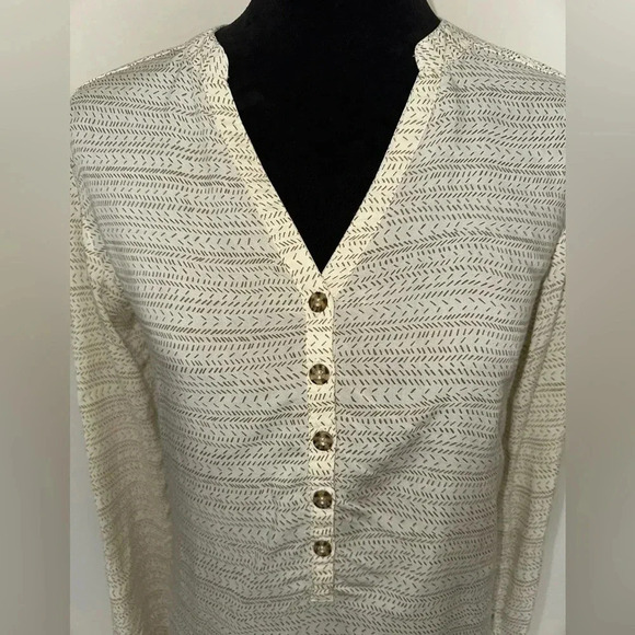 Burton Durable Goods Printed Henley Blouse - Picture 2 of 6